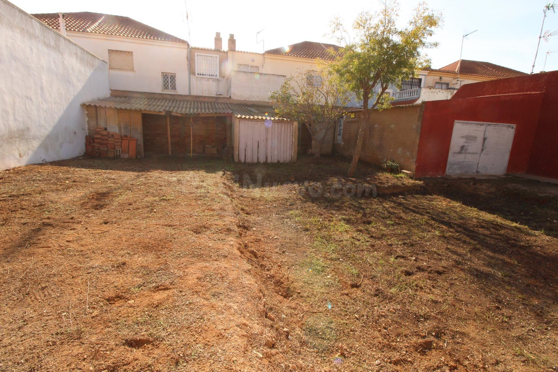Inversión única: dos solares urbanos edificables en El Bohío, Cartagena