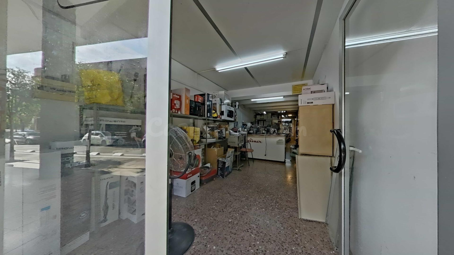 LOCAL CON VIVIENDA