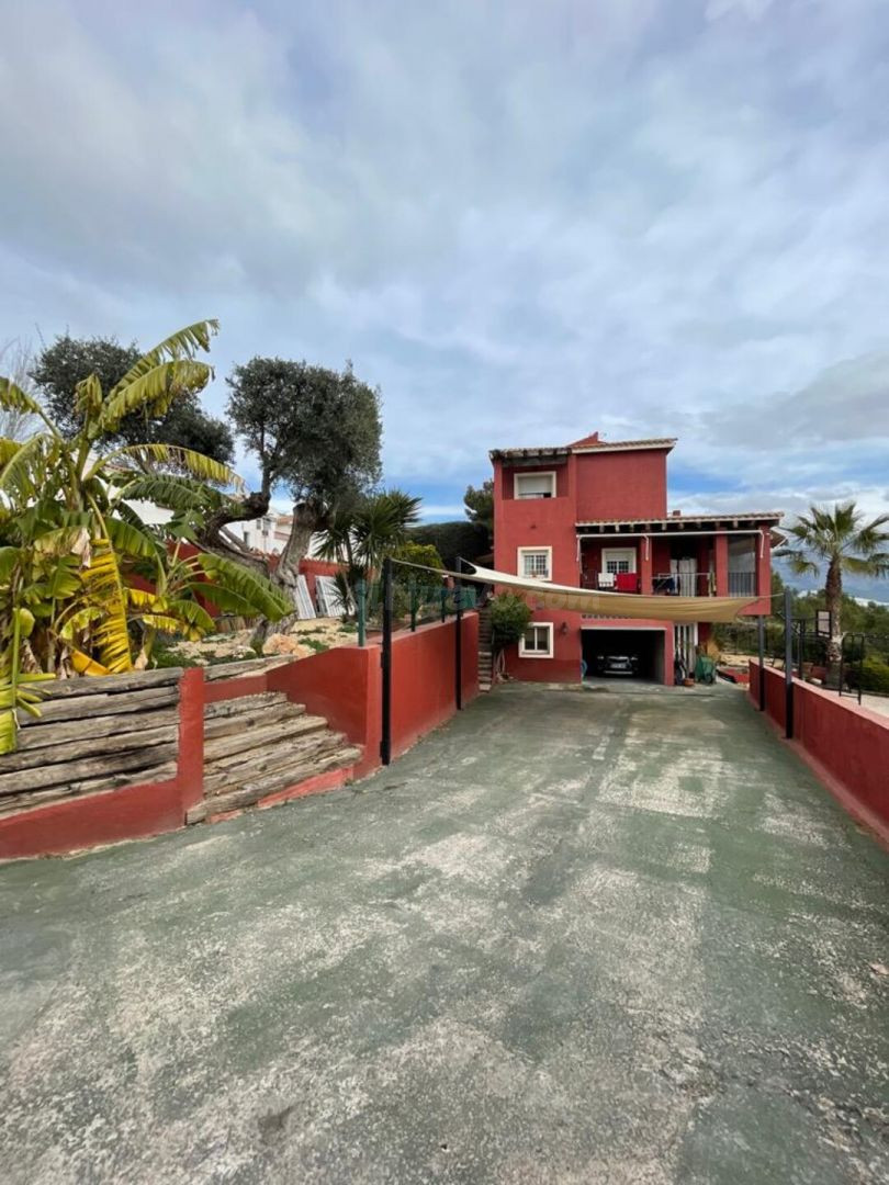 Chalet en venta en La Nucia