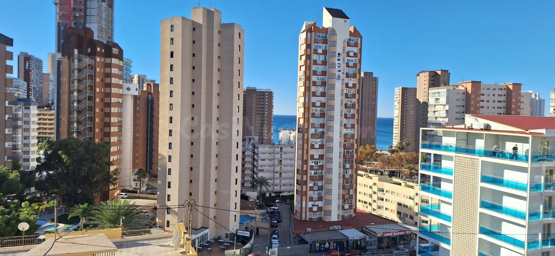 APARTAMENTO CERCA DE LA PLAYA DE LEVANTE, PARKING Y PISCINA