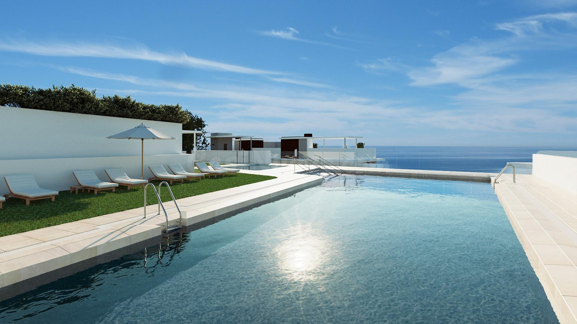 Ático con vistas al mar y terraza amplia en zona tranquila de Rincón de la Victoria