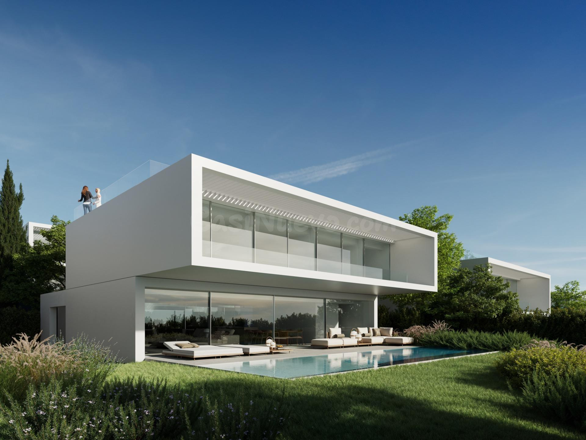 Villa de lujo en Estepona: vida junto al campo de golf con impresionantes vistas al Mediterráneo