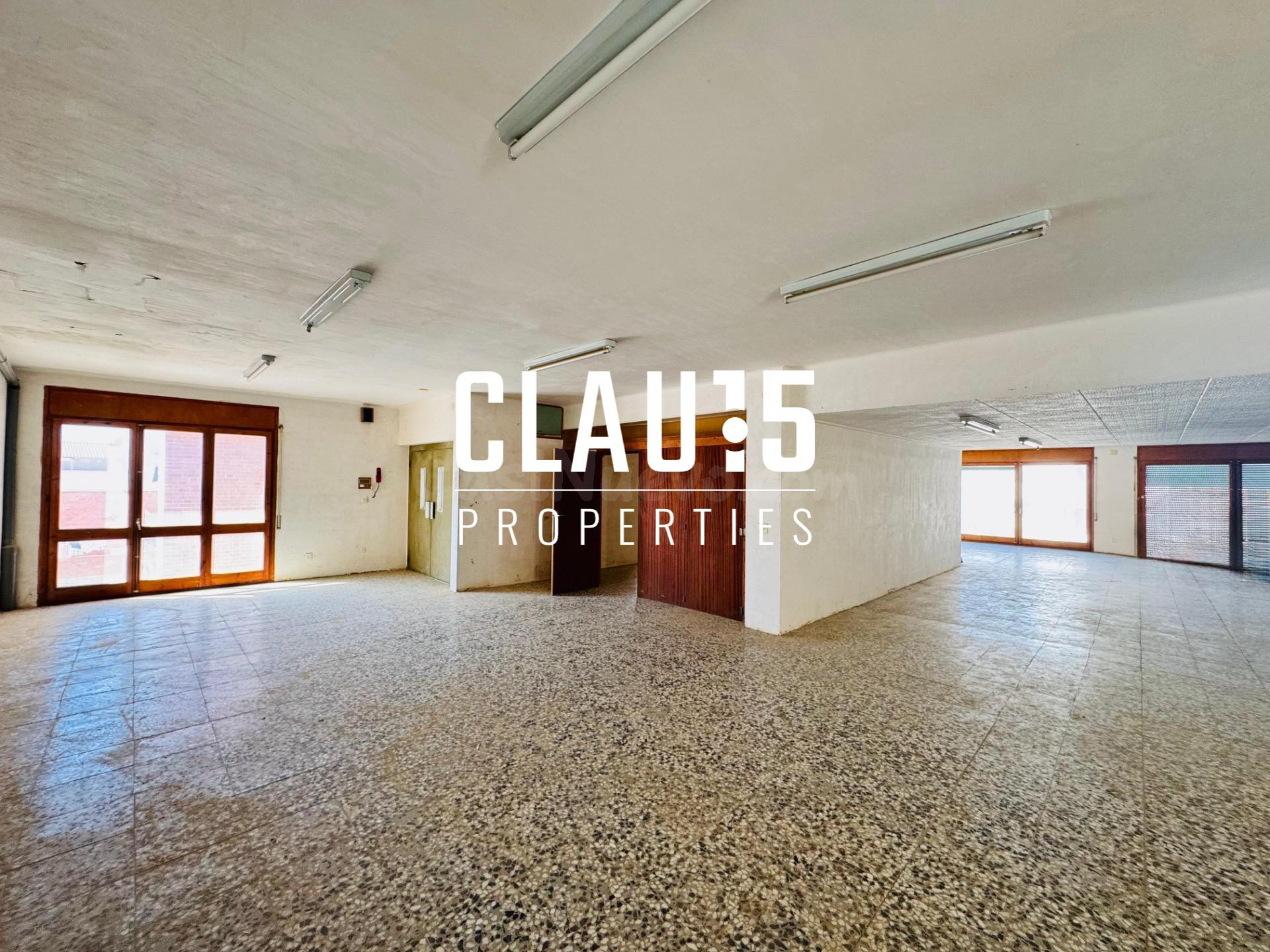 Local en venta de 200 m2 en pleno centro de Canet de Mar