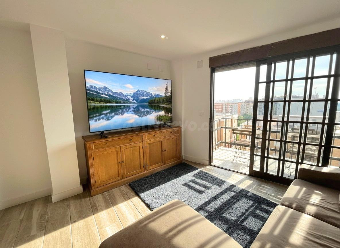 EN VENTA PISO TOTALMENTE REFORMADO EN LA ZONA DE BOSCA -BURR
