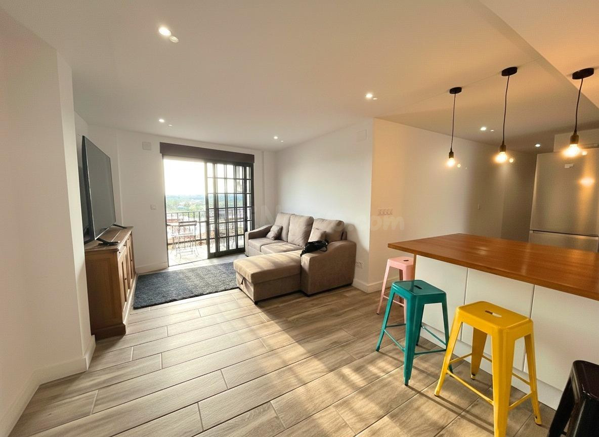 EN VENTA PISO TOTALMENTE REFORMADO EN LA ZONA DE BOSCA -BURR - foto 5