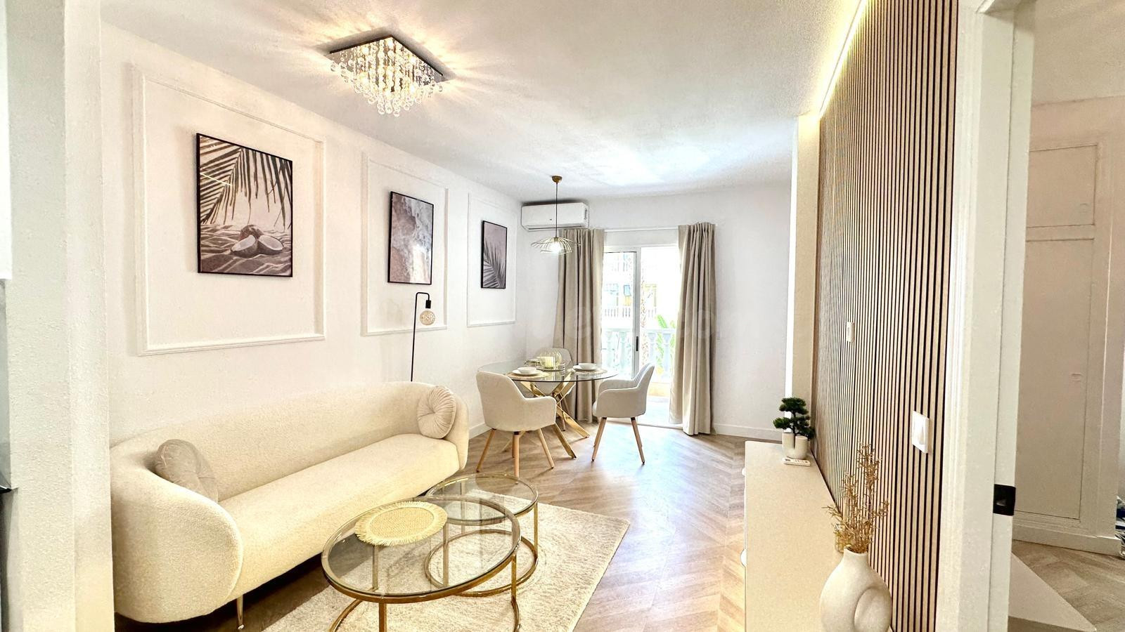 APARTAMENTO AL LADO DEL PARQUE DE LAS NACIONES CON PISCINA COMUNITARIA