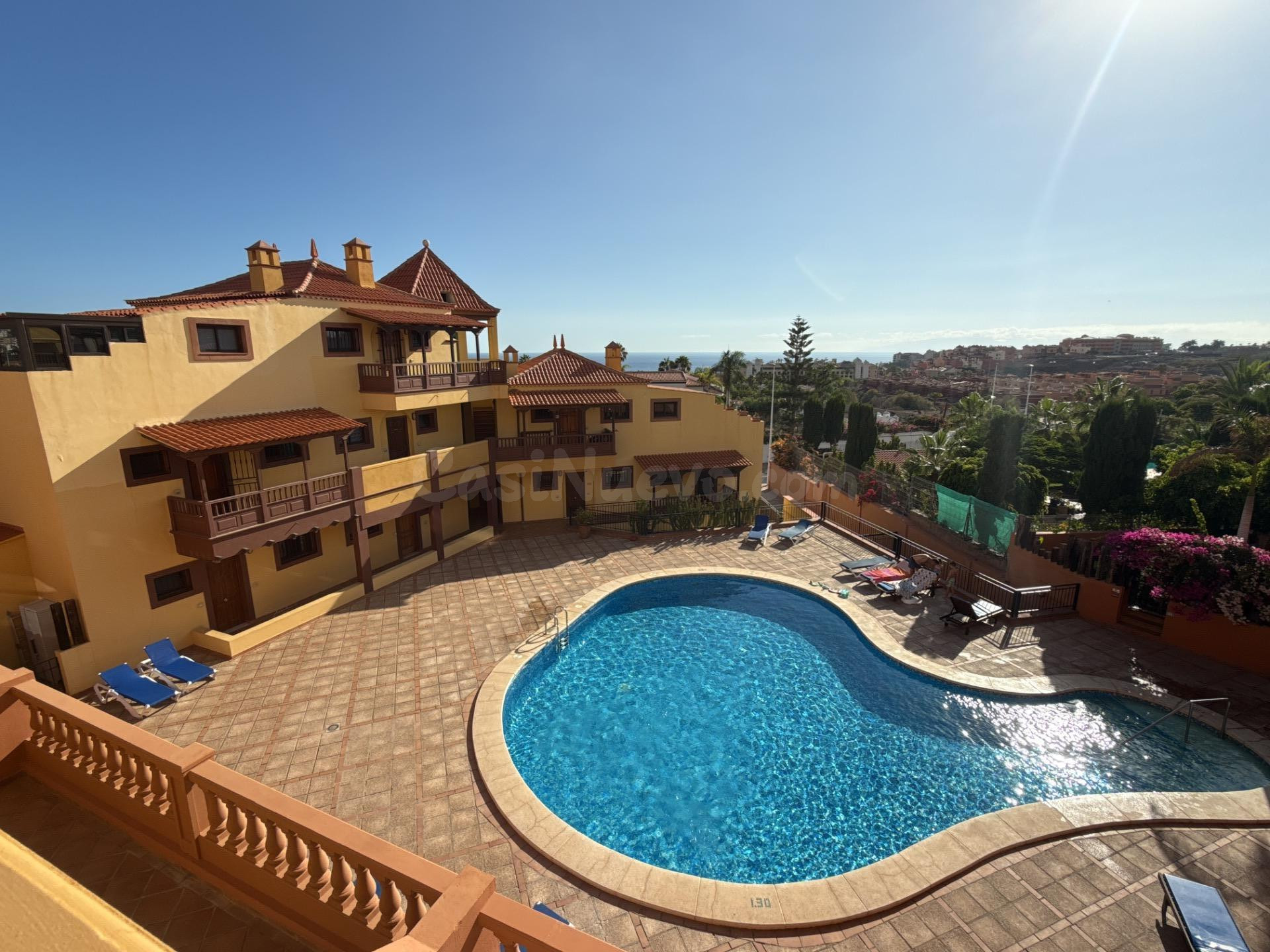 Apartamento de Ensueño en Playa del Duque: Confort, Privacidad y Estilo en un Entorno Exclusivo