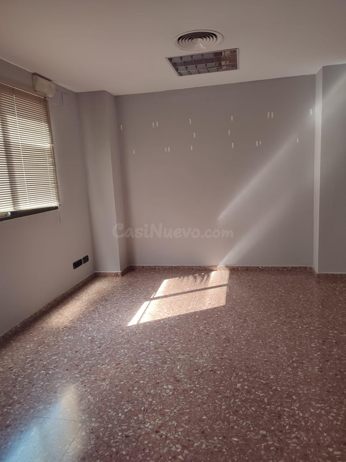 ENTRESUELO EN ALQUILER - foto 3
