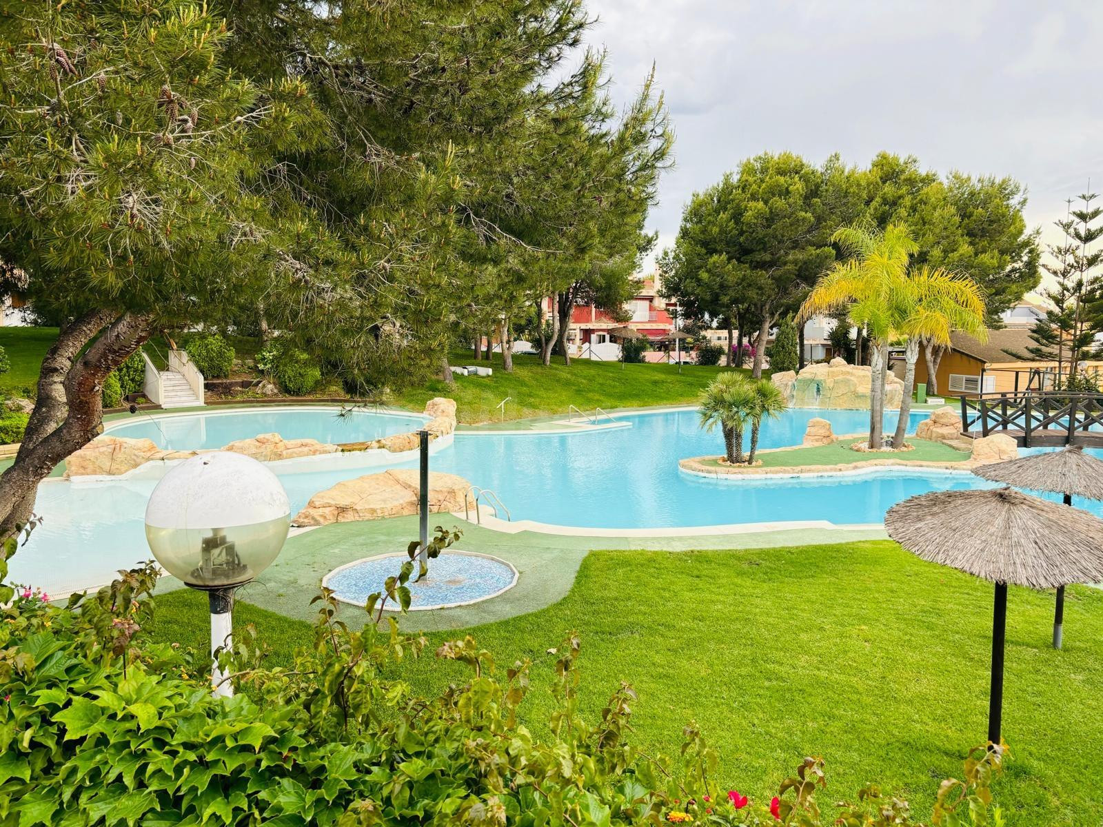 Encantador Chalet Pareado en Gran Alacant - Urbanización Monte Faro