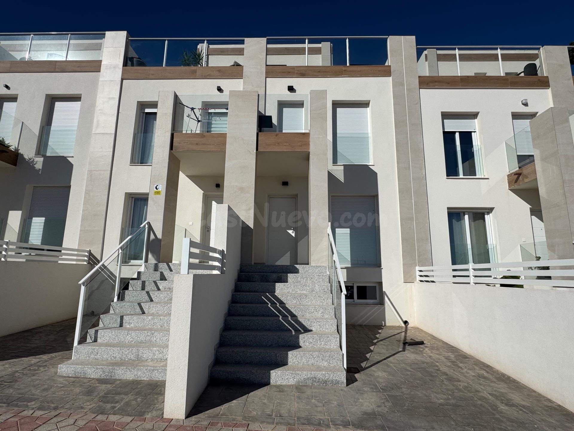 Adosado de obra nueva en Gran Alacant – 2024/2025