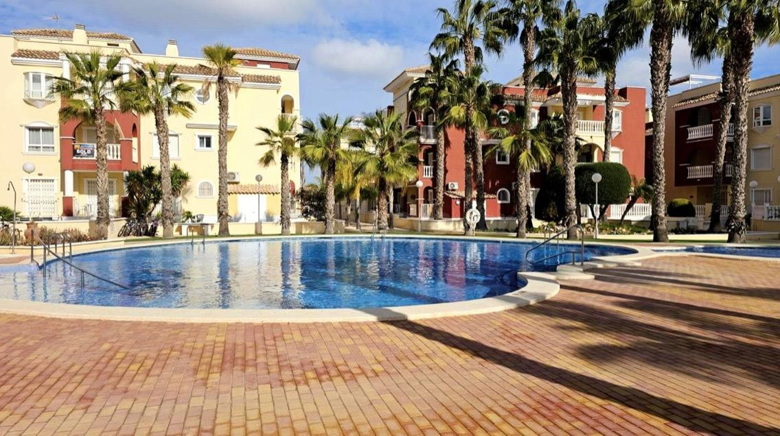 Chalet en venta cerca de la playa de los alcazares