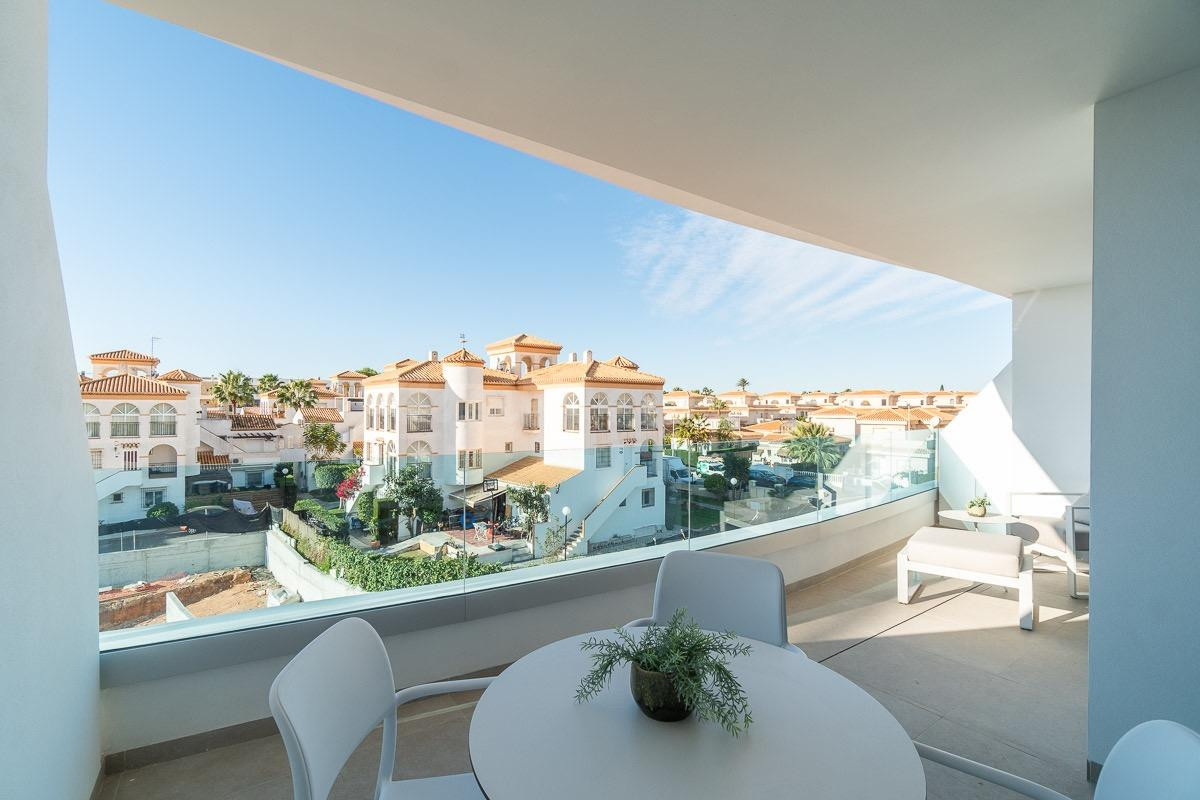 Apartamentos nuevos en Playa Flamenca
