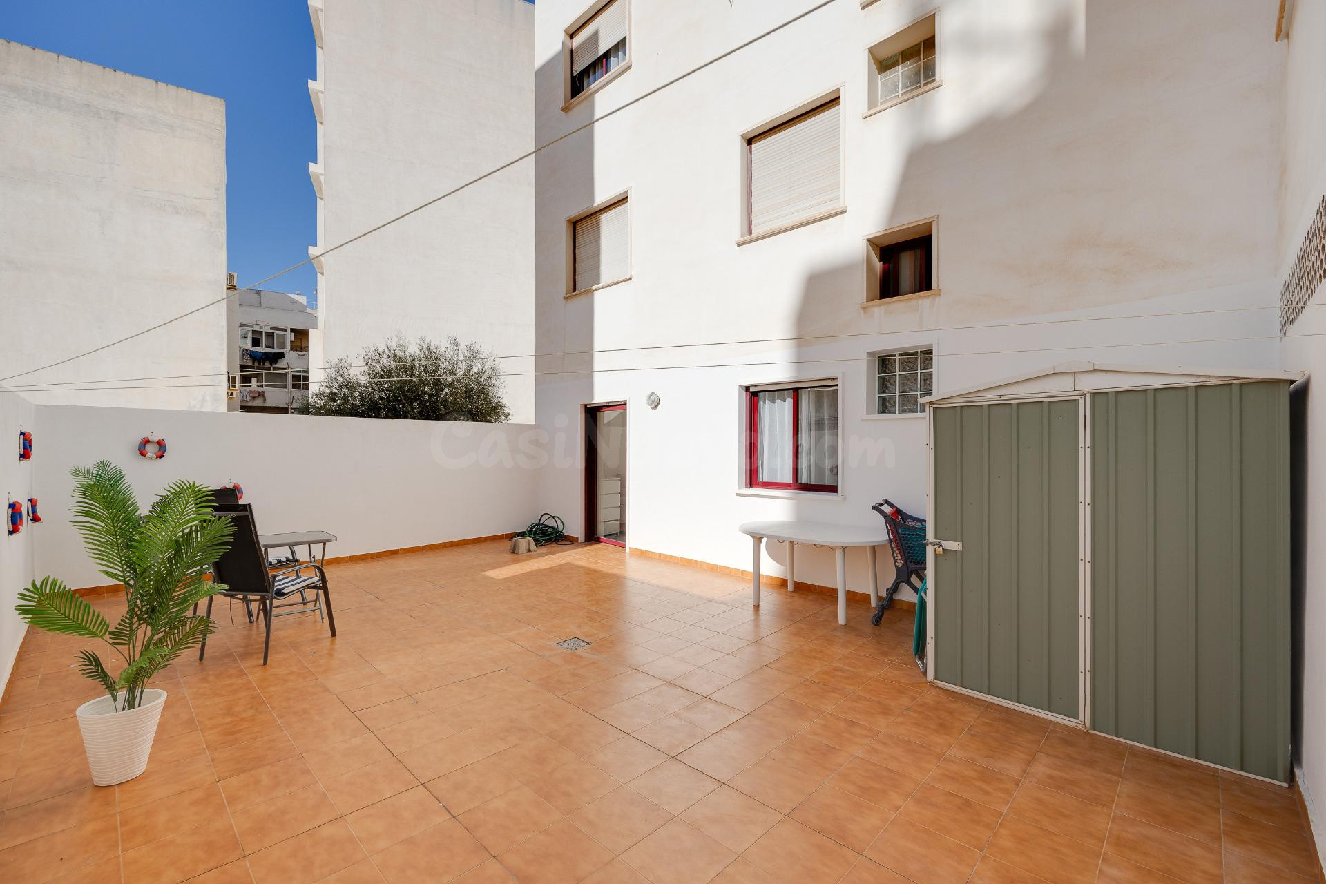 Apartamento reformado con terraza 45 m2