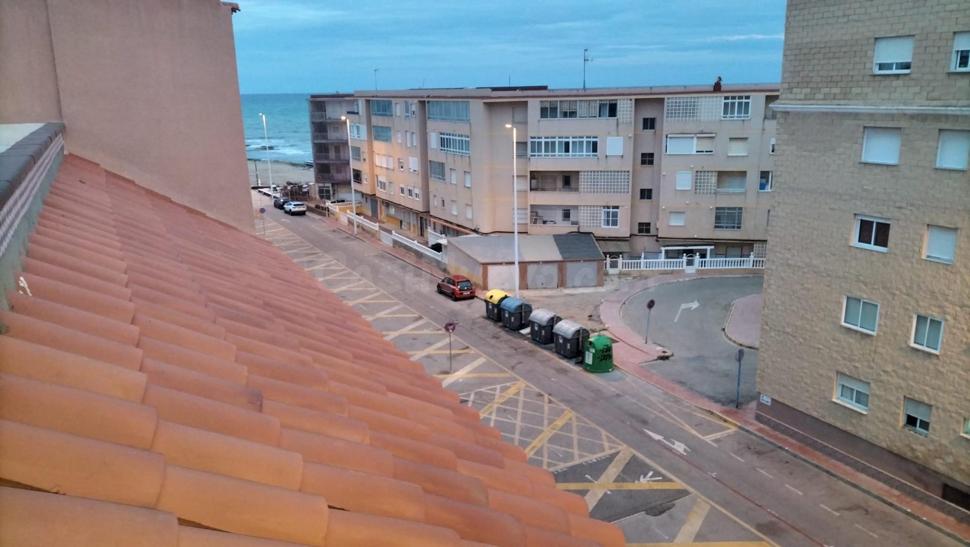 Ático con solárium propio, sur, a 200 m de la playa La Mata