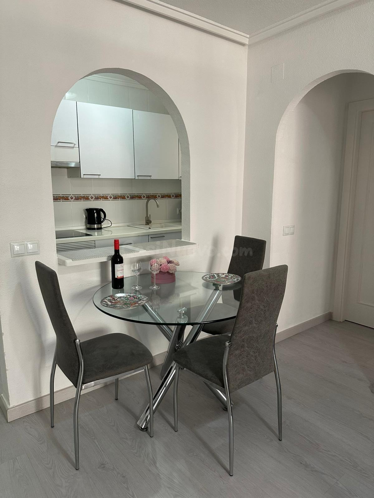Apartamento reformado cerca del Parque de las Naciones – Torrevieja
