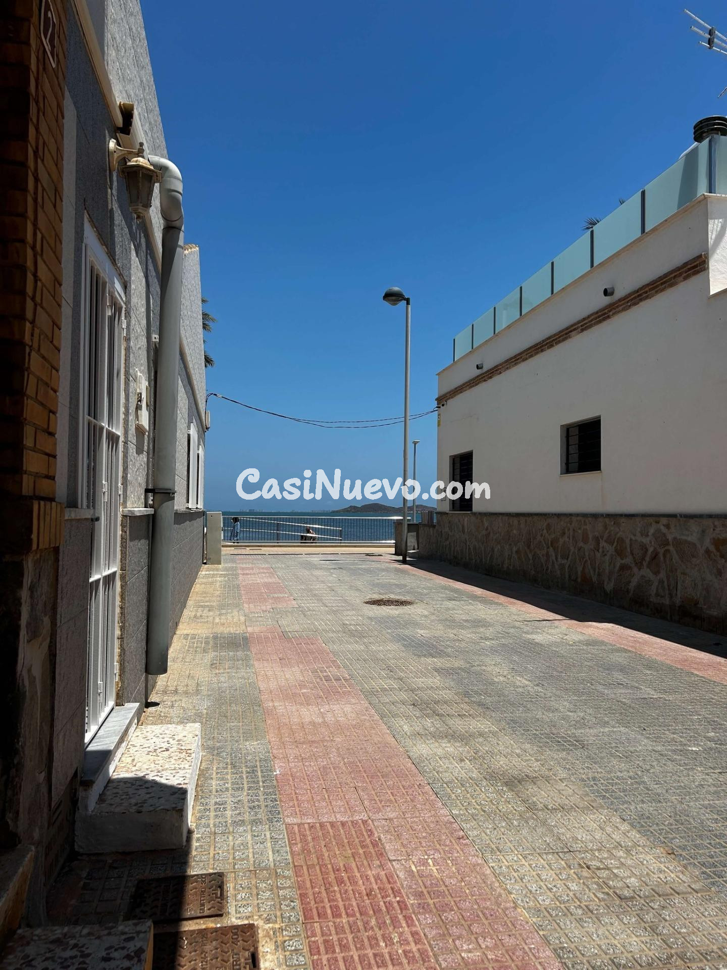 ¡Casa de ensueño de varios niveles junto a la playa a solo 5 - foto 4