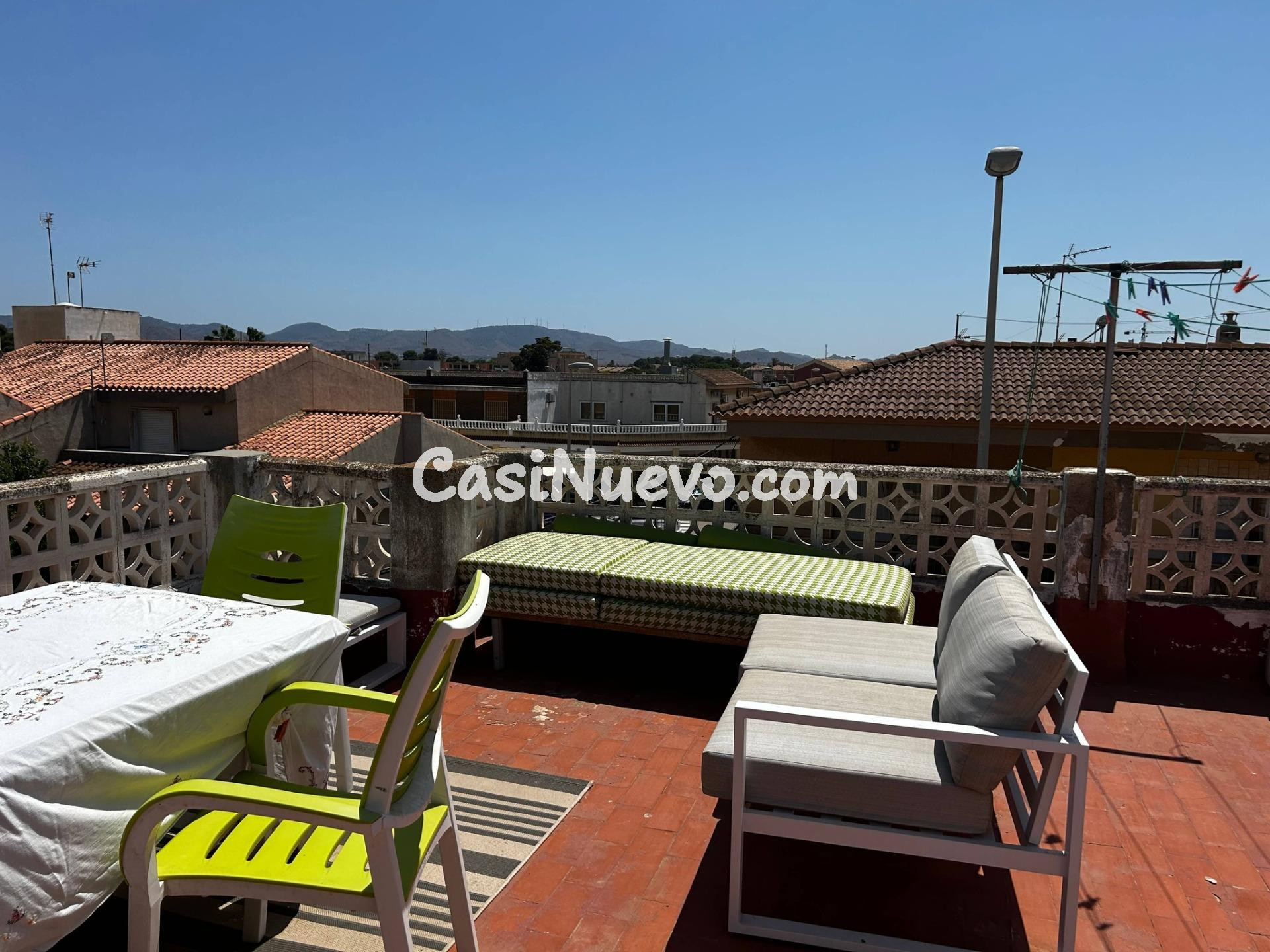 ¡Casa de ensueño de varios niveles junto a la playa a solo 5 - foto 18