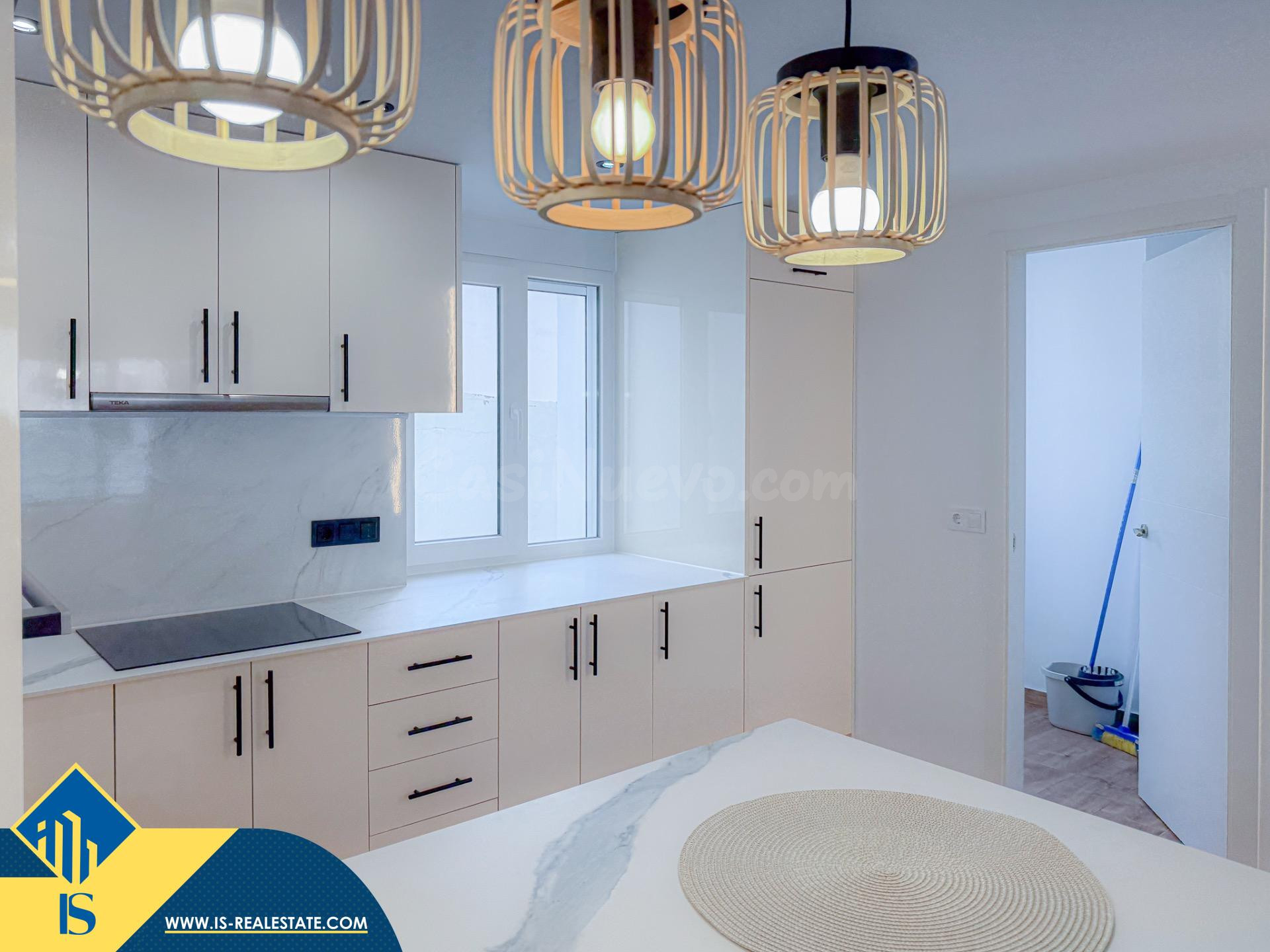 Ramon Gallud!  Fascinante apartamento con increíble diseño y ubicación privilegiada