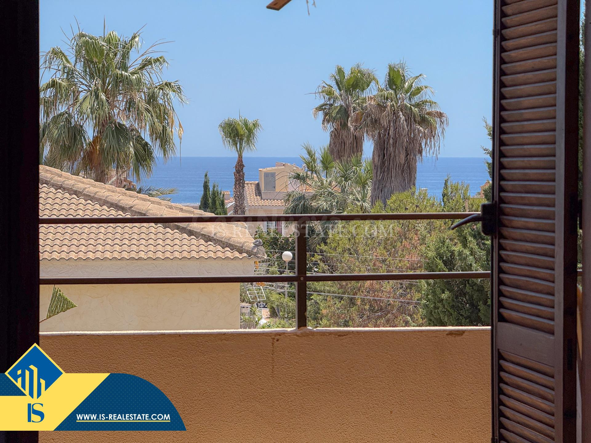 Oferta Especial ! Fantástico apartamento con impresionantes despejadas y al mar
