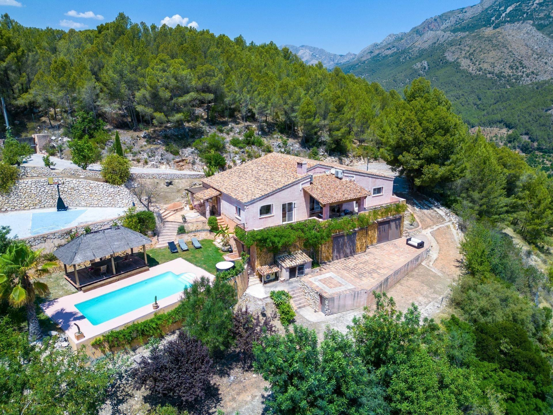Oportunidad! Exclusiva Villa de Lujo con vistas al Mar