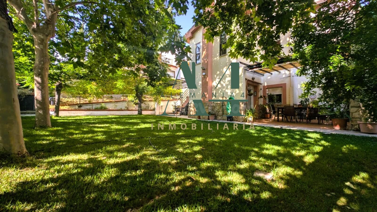 Espectacular Chalet divido en tres zonas independientes junt - foto 3