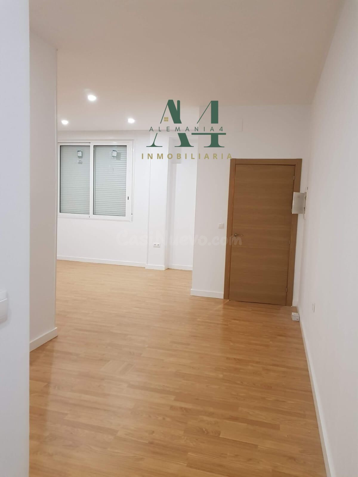 Vivienda a estrenar en pleno centro de la ciudad  ( Planta baja )