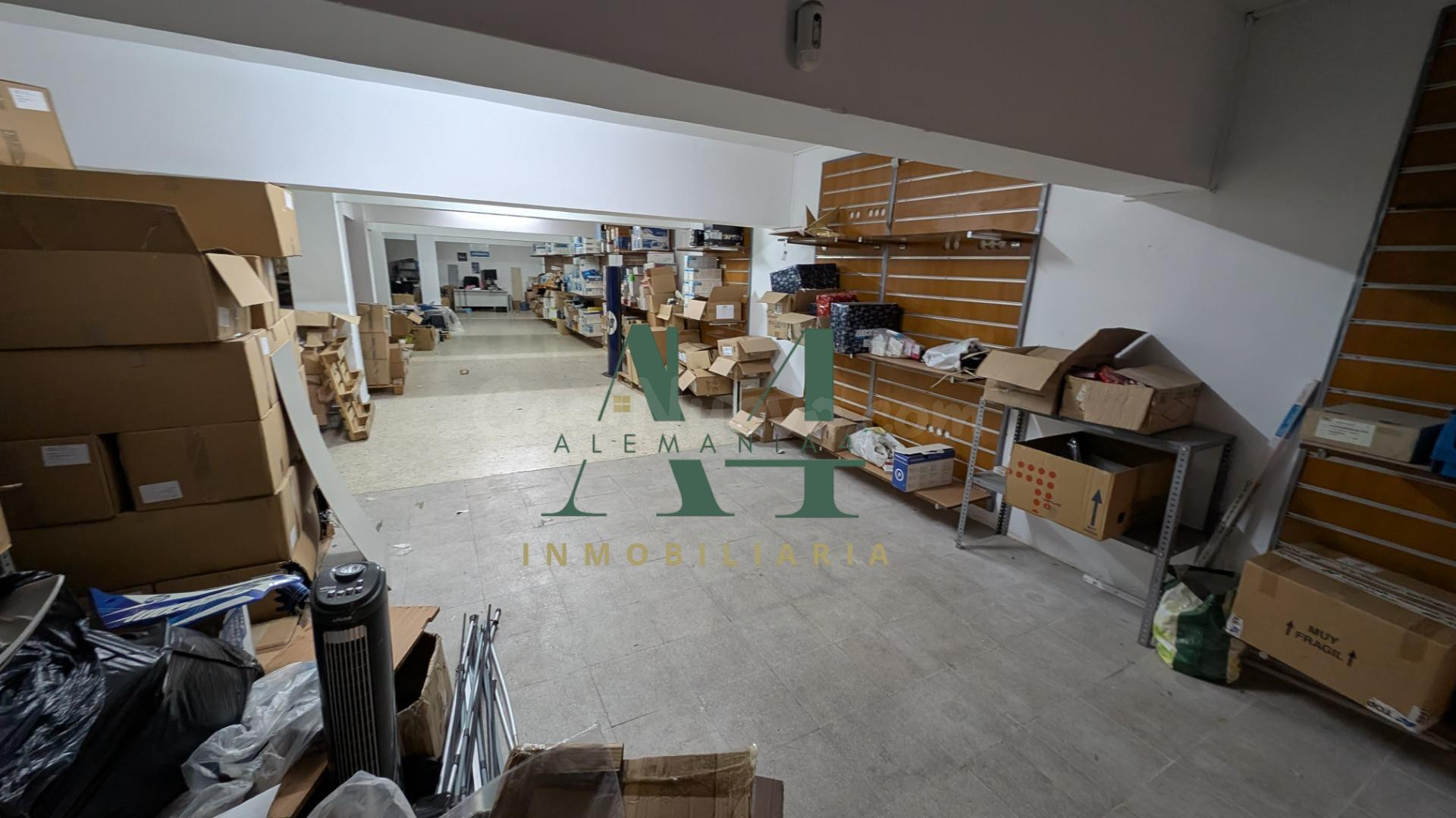 Local Almacén en pleno centro de Cáceres