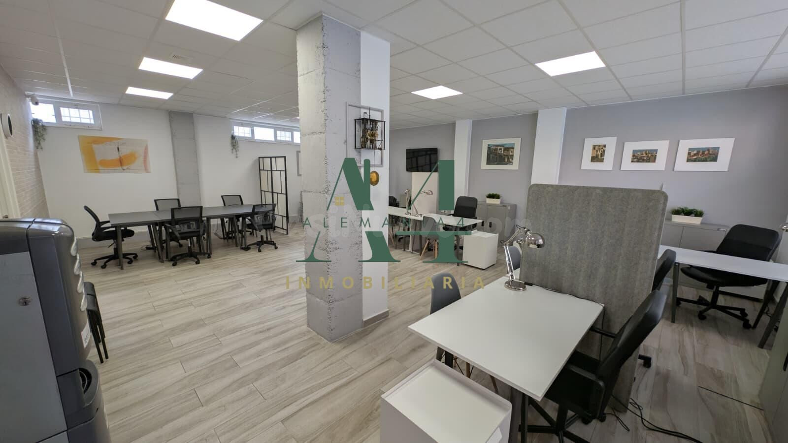 Local con zona de Coworking y reformado en Nuevo Cáceres