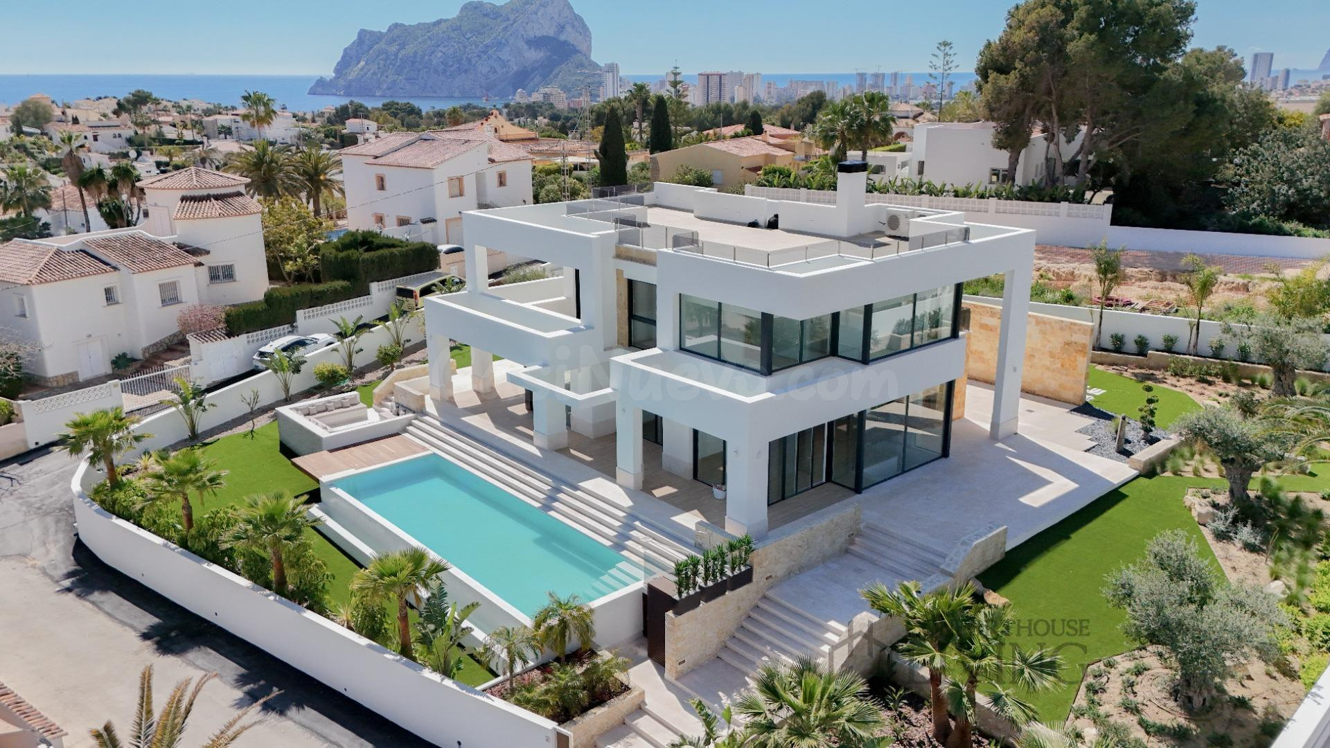 Exclusiva Villa en Benissa con Piscina Infinita y Vistas al Mar