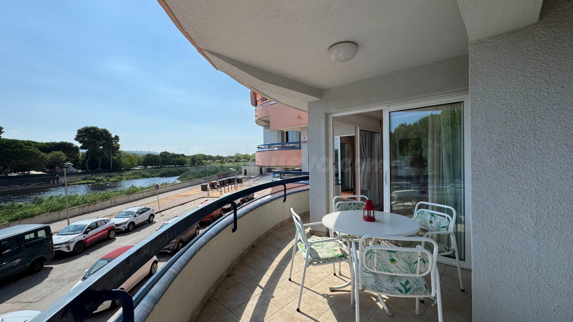 En venta , amplio piso en Platja D'Aro con terraza i vistas  - foto 3