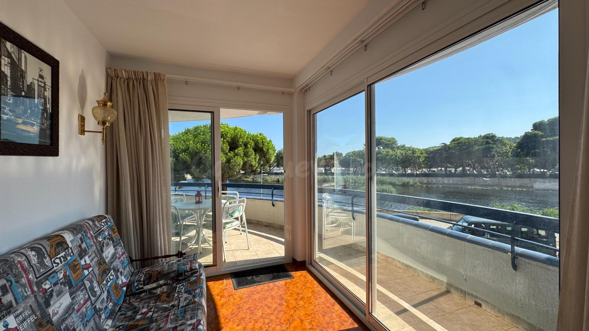 En venta , amplio piso en Platja D'Aro con terraza i vistas  - foto 4