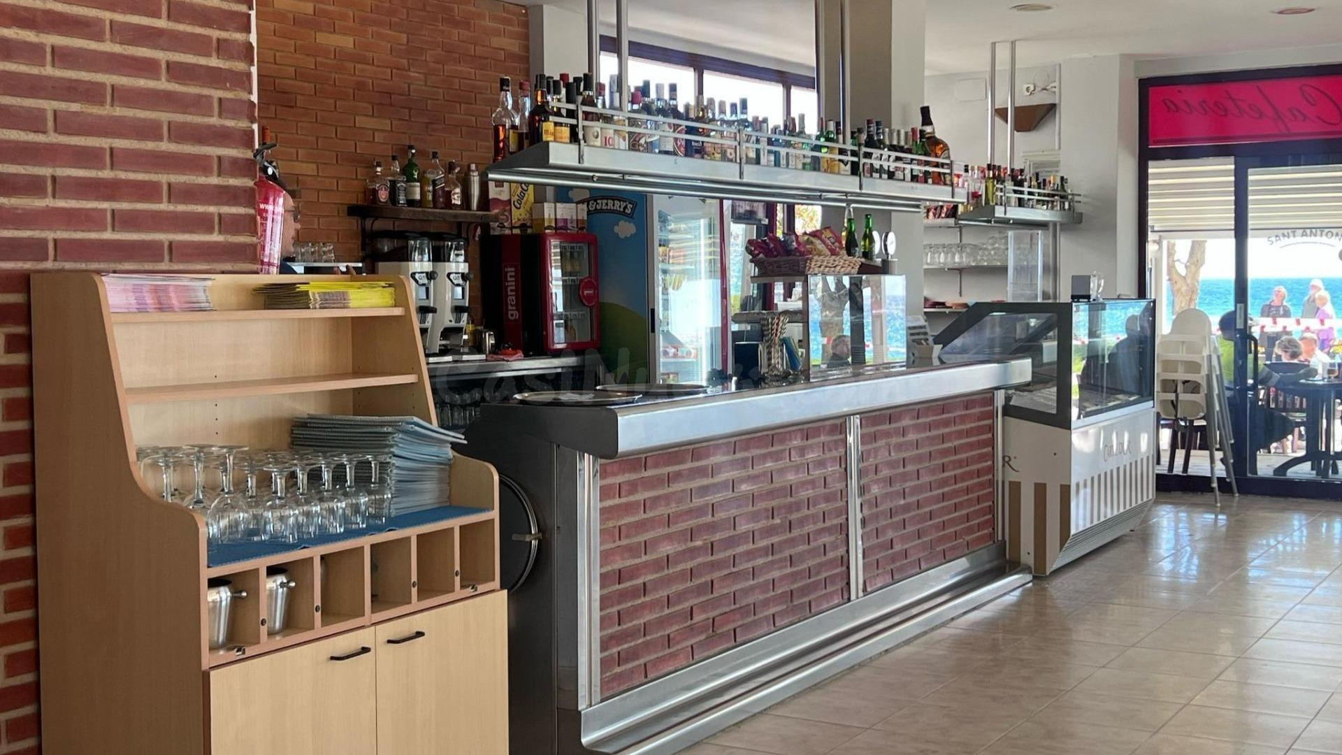¡Traspaso de Bar/Restaurante en Paseo Marítimo - Una Oportunidad Única en la Costa Brava!