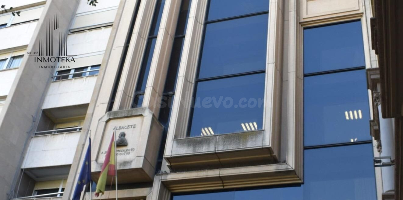 REF: C056 GRUPO INMOTEKA INMOBILIARIA ALQUILA LOCAL OFICINAS ZONA CENTRO-ALTOZANO