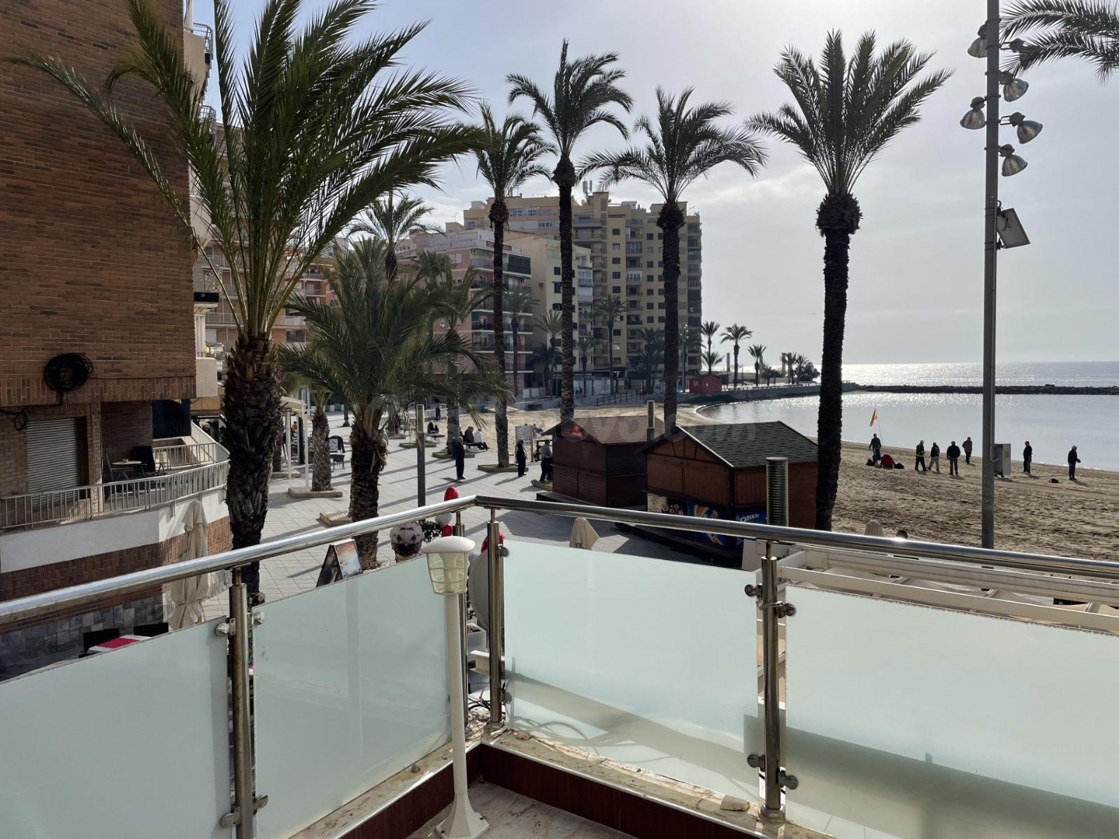 Espectacular propiedad frente al mar en Playa del Cura!!