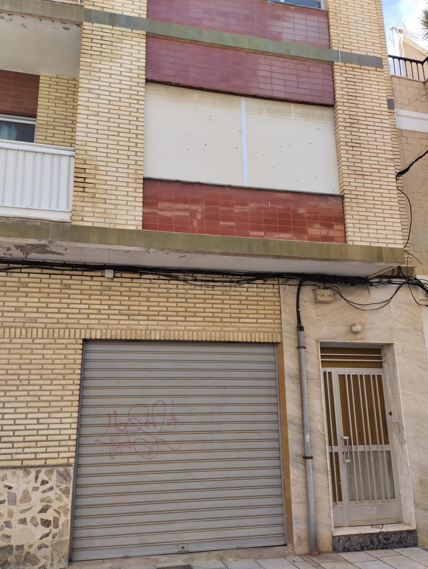 Edificio completo en el centro de Torrevieja - foto 3
