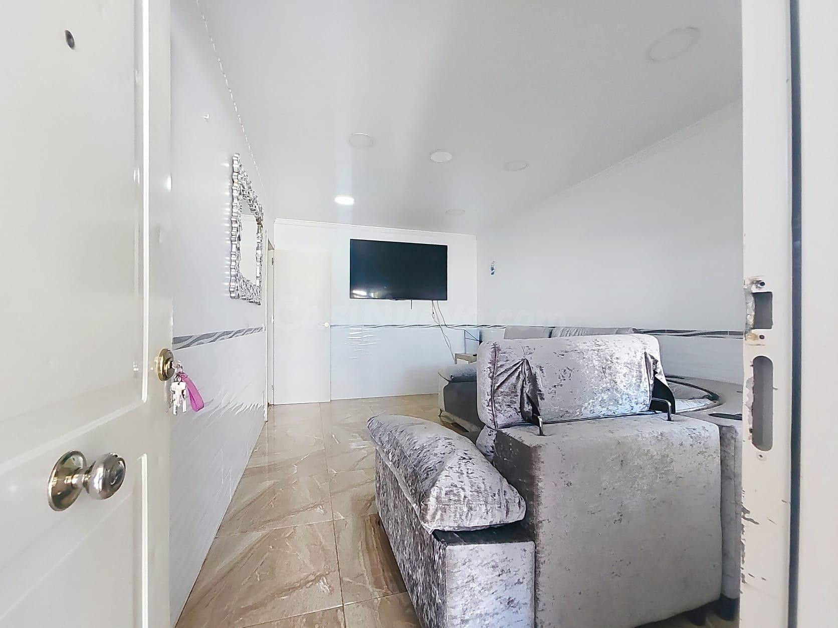 CASA sin escaleras y sin comunidad de vecinos