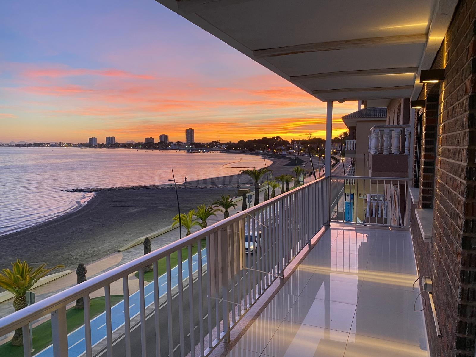 Precioso apartamento con vistas al mar en Lo Pagán
