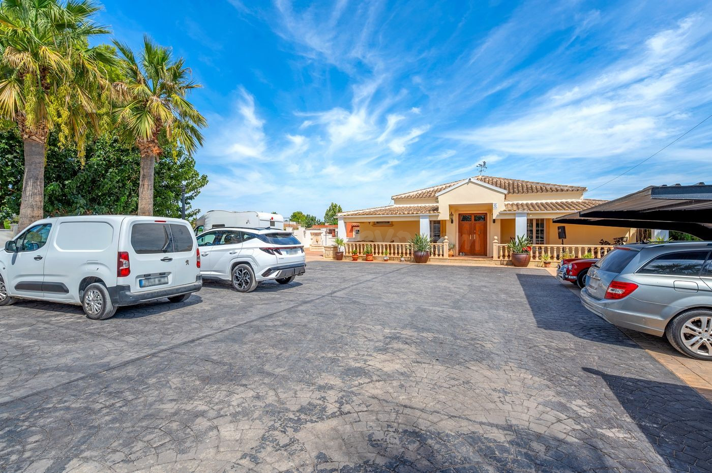 Finca Exclusiva con Piscina, Apartamento Independiente y Est - foto 5