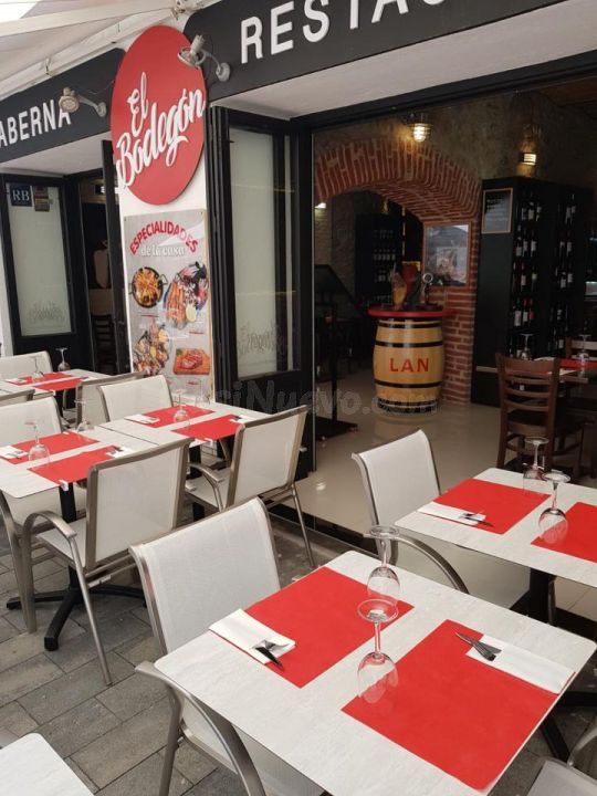 Pack Piso + Restaurante en Segunda Línea de Mar en Roses - foto 4