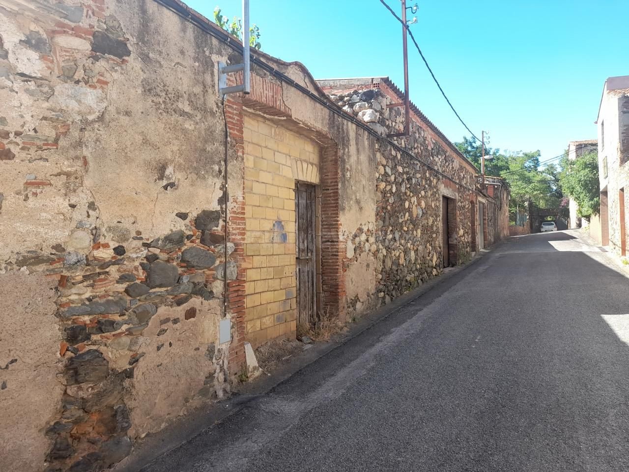 Fantástico terreno urbano en el centro de Garriguella.