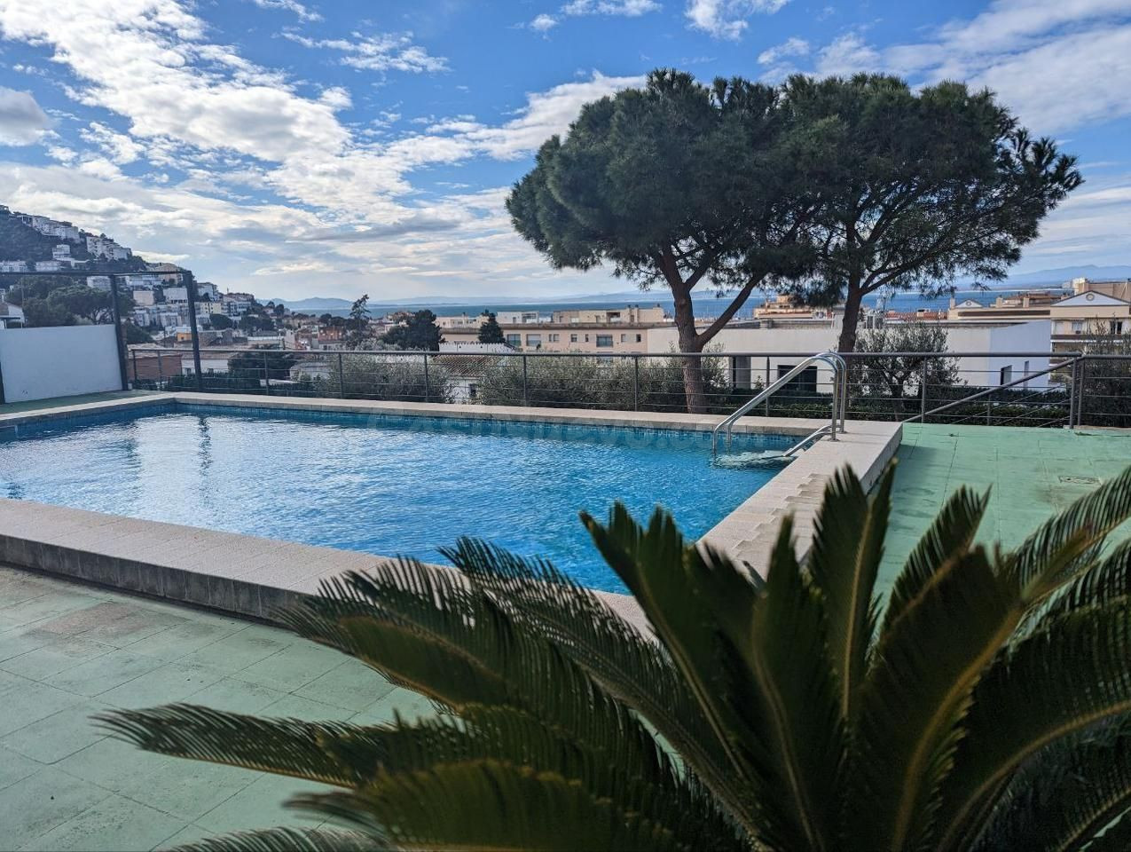 **VILLA DE LUJO CON VISTAS PANORÁMICAS EN ROSES - COSTA BRAVA**