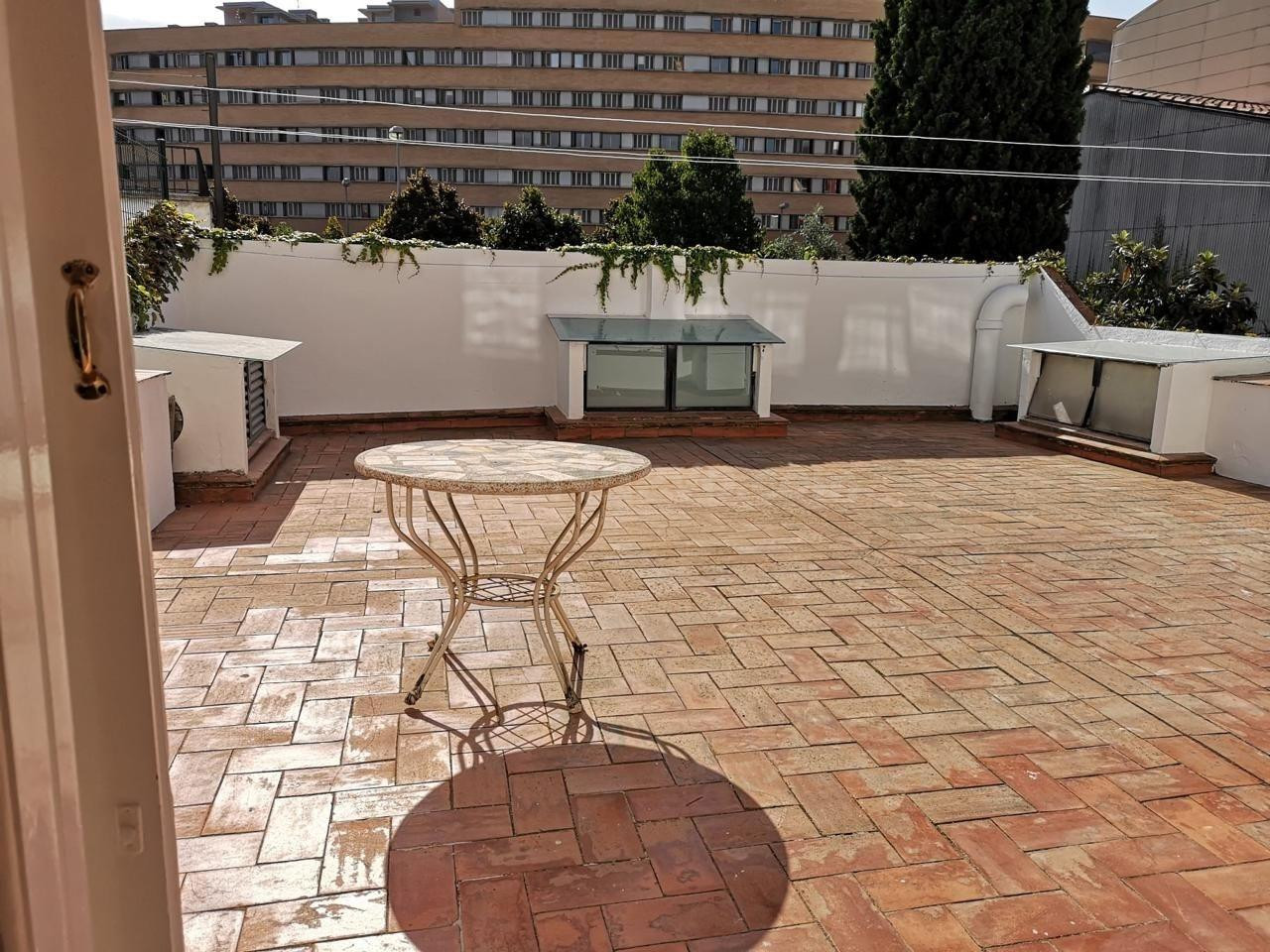 Impresionante Edificio en Venta en Girona - Ideal para Inversores