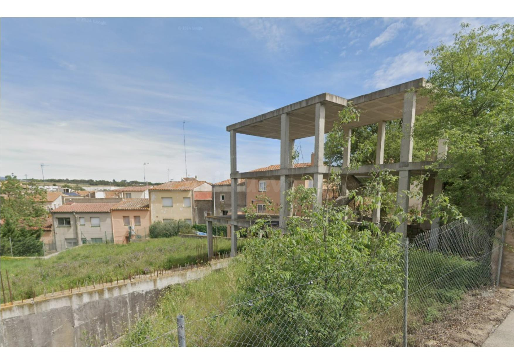 Conjunto de parcelas urbanas en el corazón de Capmany