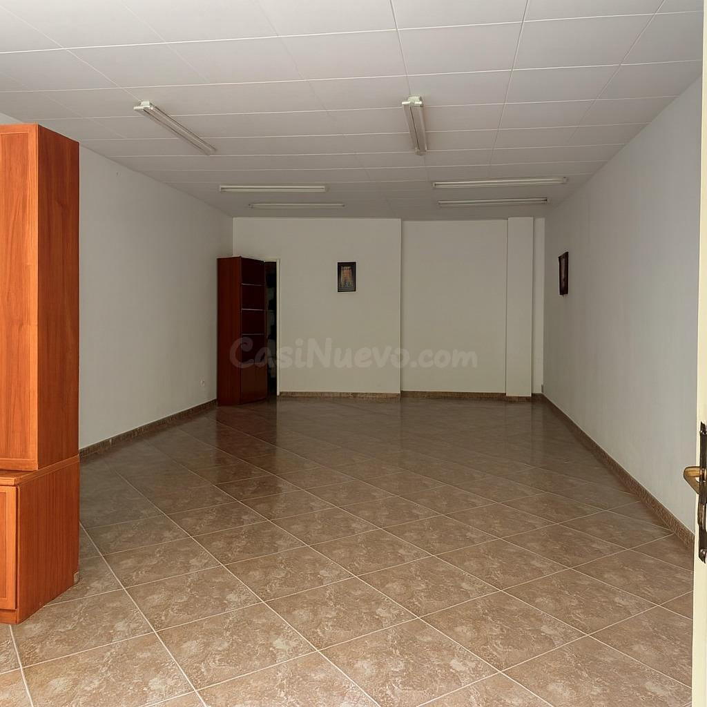 LOCAL COMERCIAL EN EL CENTRO DE ROSES