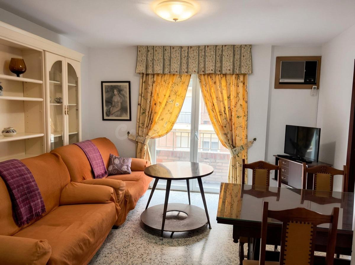 🏡 Amplio y Cómodo Piso en Alquiler de 4 Dormitorios | Zona Pajaritos - Granada | Ref: DLR 1330