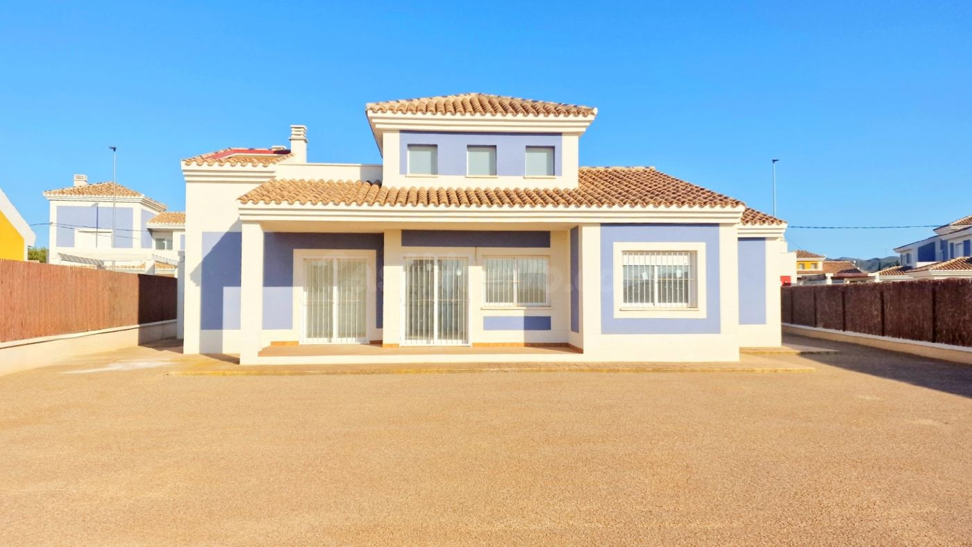 Casa independiente de 3 dormitorios y 2 baños - llave en mano