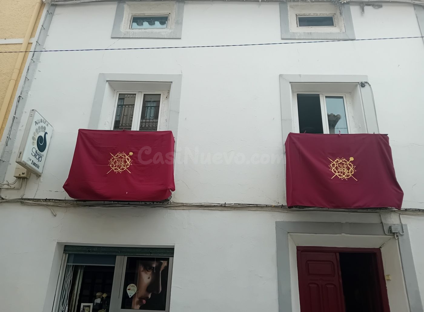 adosa en el centro de Huéscar con local comercial