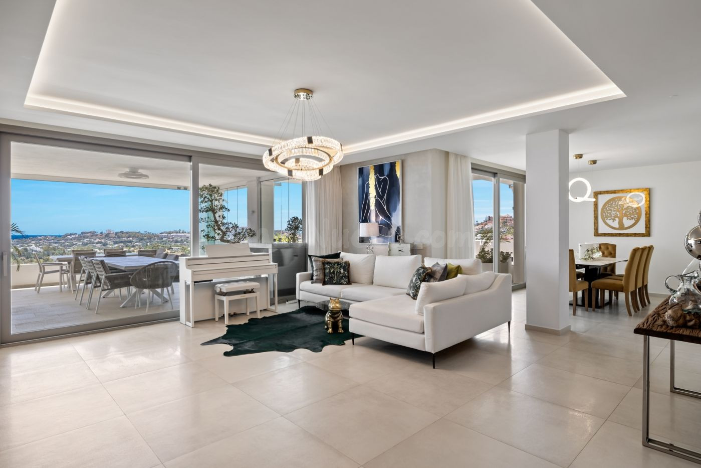 APARTAMENTO EN UNA URBANIZACIÓN EXCLUSIVA EN NUEVA ANDALUCIA