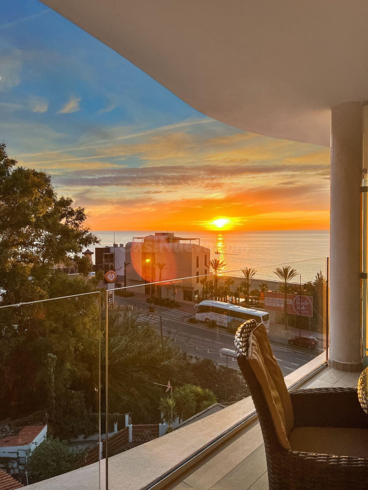 Maravilloso apartamento de 2 dormitorios en una ubicación privilegiada. Segunda línea en Carvajal y vistas parciales al mar.