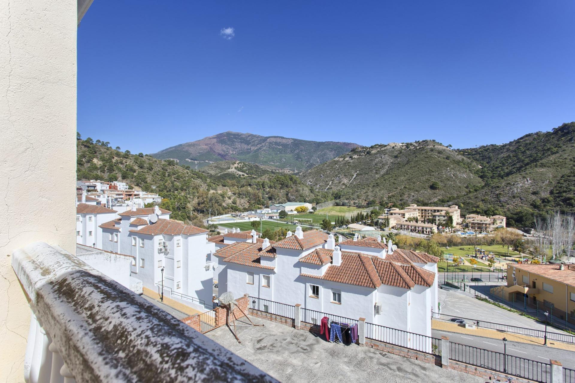 Casa adosada de 3 dormitorios en Benahavís Pueblo, Costa del Sol